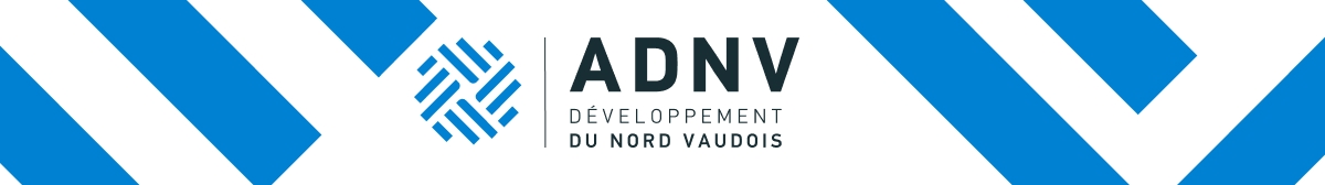 Logo ADNV sur une bannière à motif de chevrons bleus et blancs - Chiche communication