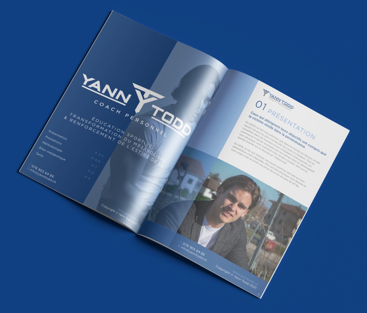Maquette d'une brochure de présentation ouverte mettant en avant le profil de Yann Todd — Chiche communication