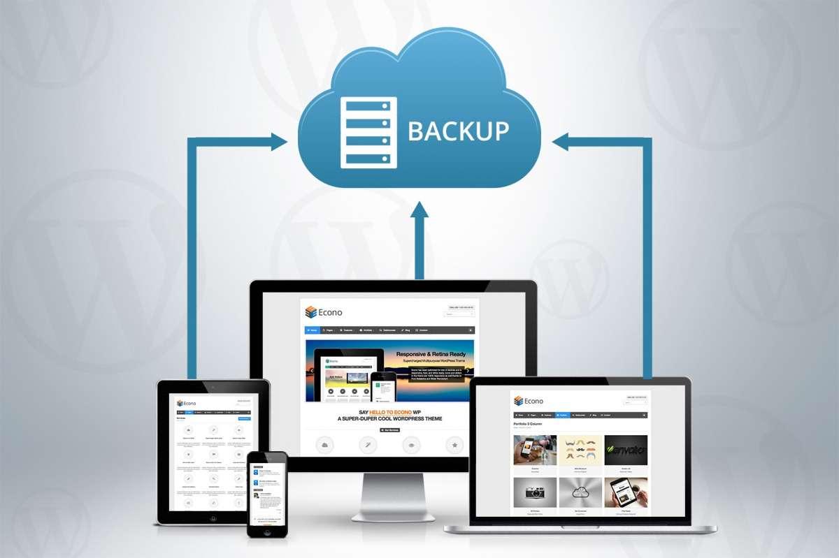Illustration de sauvegarde de site web montrant un cloud “backup” connecté à un ordinateur, une tablette et un smartphone, symbolisant la sauvegarde et la synchronisation des données sur plusieurs appareils